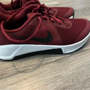 Nike MC Trainer 3 Men's Workout Shoes - Red  size 10